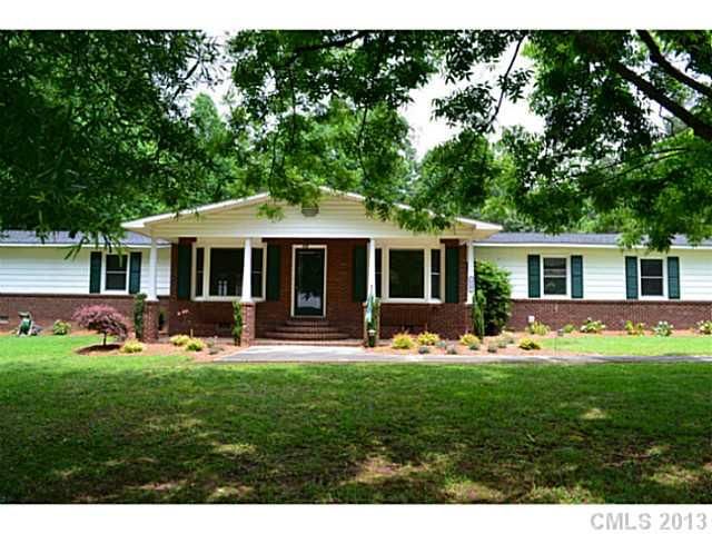 820 Corriher St, Kannapolis, NC 28081
