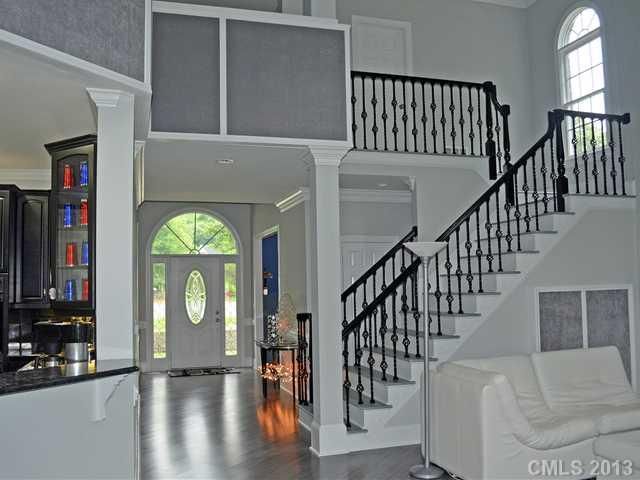 403 Sardis Grove Ln, Matthews, NC 28105