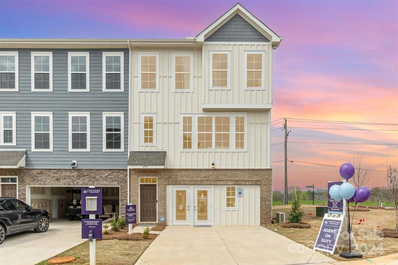4347 Reed Creek Dr, Sherrills Ford, NC 28673