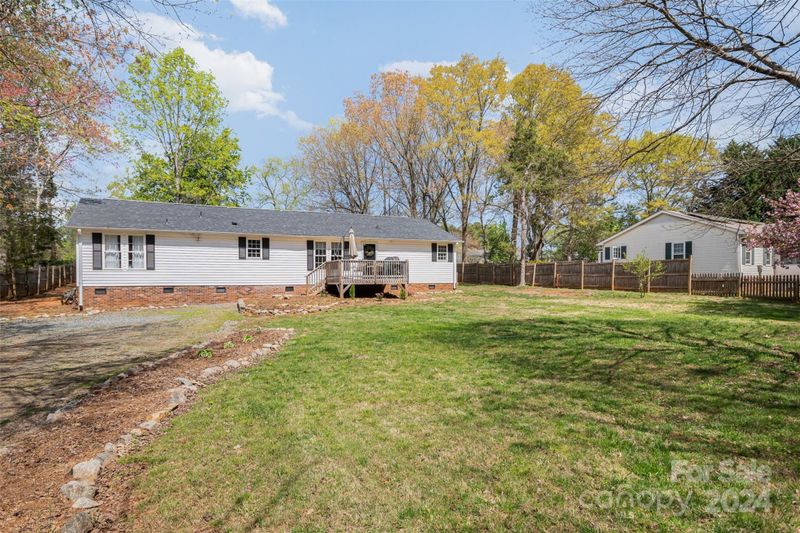 8195 Harmony Ln, Denver, NC 28037
