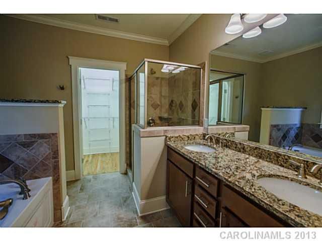 812 E 15th St, Charlotte, NC 28205
