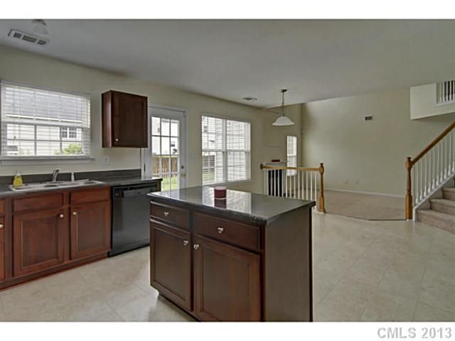 107 Elba Dr, Mooresville, NC 28115