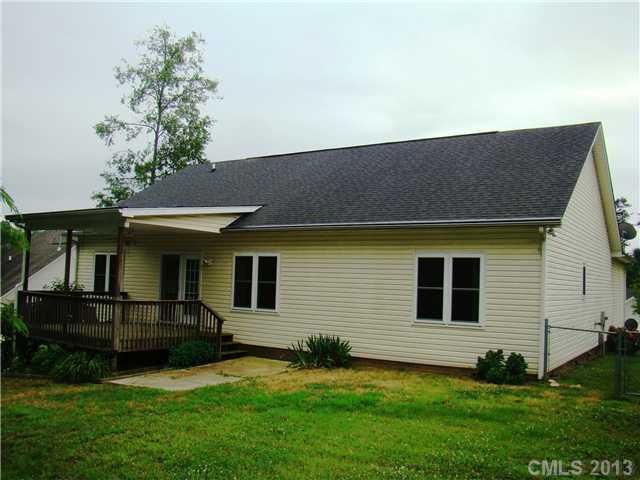 1140 Pine Cross Dr, Mount Pleasant, NC 28124