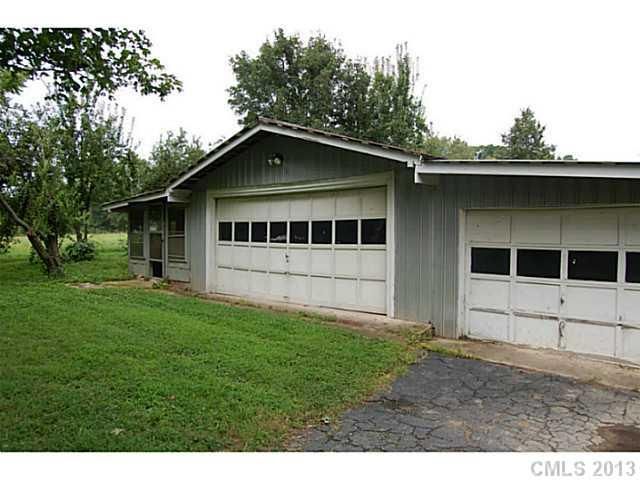 410 Cold Springs Rd, Concord, NC 28025