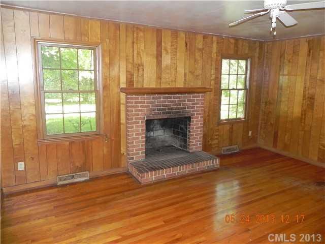 5839 Pepperhill Rd, Charlotte, NC 28212