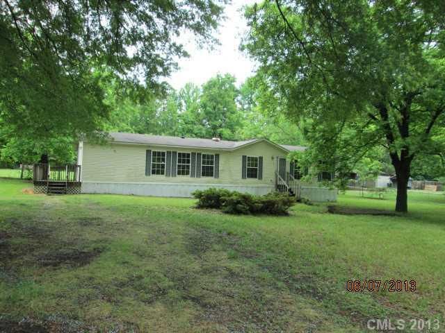 4 Cascade Rd, Mooresville, NC 28115