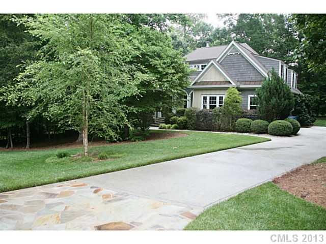 6761 Fox Ridge Dr, Davidson, NC 28036