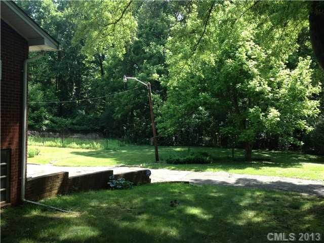 7701 Wallace Ln, Charlotte, NC 28212