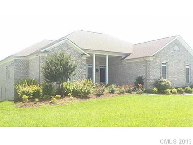 7812 Grimsby Cir, Harrisburg, NC 28075