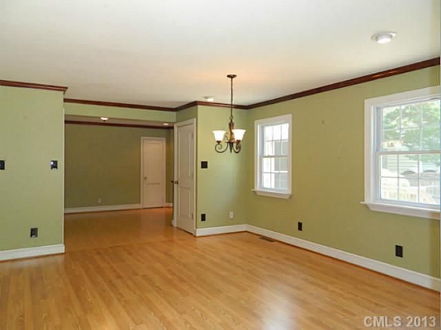 641 Marsh Rd, Charlotte, NC 28209