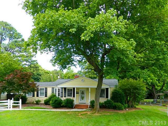 641 Marsh Rd, Charlotte, NC 28209
