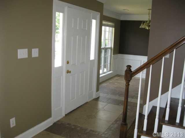 14318 Southbridge Forest Dr, Charlotte, NC 28273