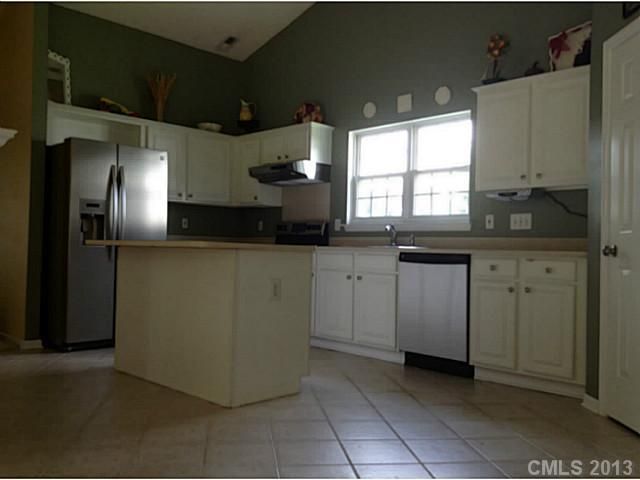 8802 Samara Ct, Charlotte, NC 28269