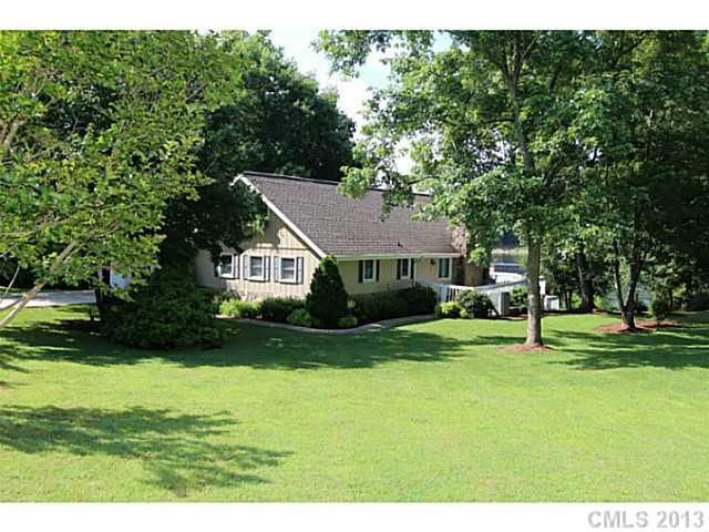 1257 Lake Front Dr, Catawba, NC 28609