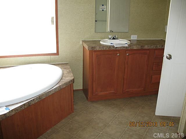 186 Cartwright Rd, Harmony, NC 28634