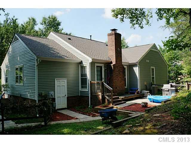 1147 Thornsby Ln, Matthews, NC 28105