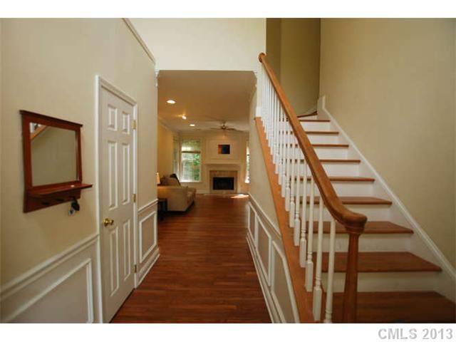 2044 Sablewood Dr, Charlotte, NC 28205