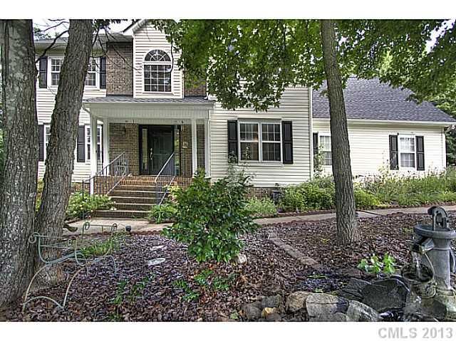 1814 Lillian Ln, Fort Mill, SC 29708