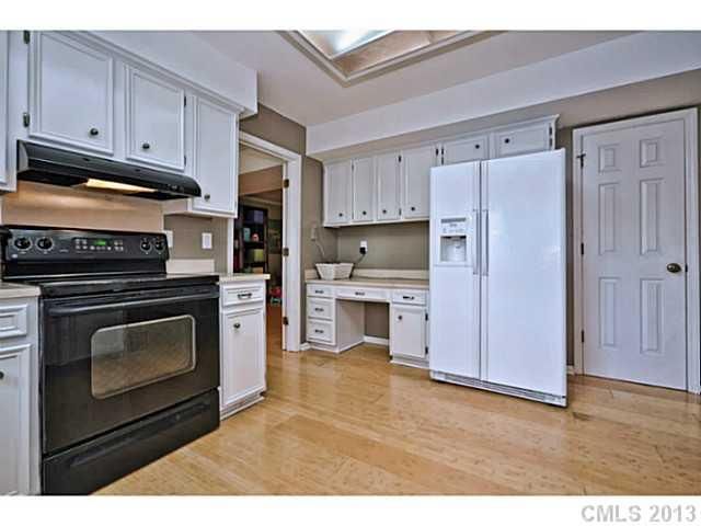 4100 Windmill Pl, Charlotte, NC 28226