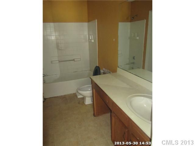 3826 Mosscroft Ln #3826, Charlotte, NC 28215