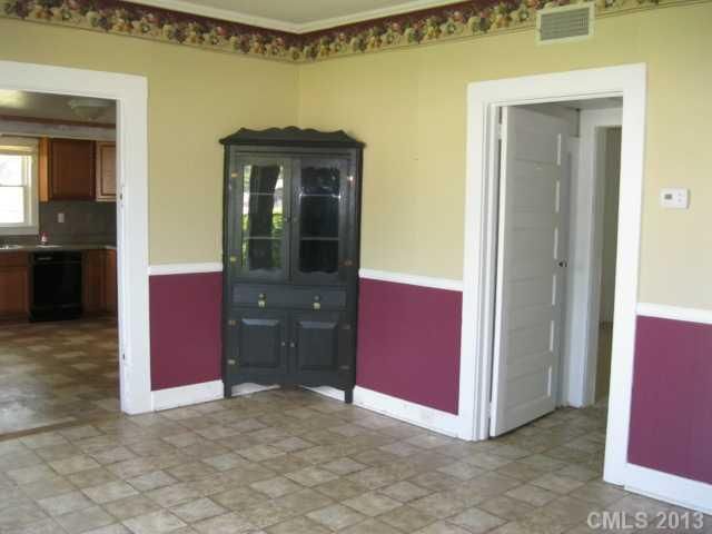 101 Catawba St, Clover, SC 29710