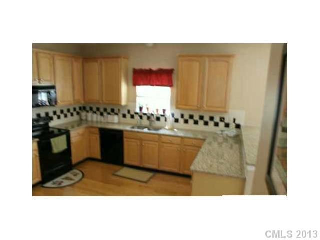 8805 Bryson Bend Dr, Charlotte, NC 28277