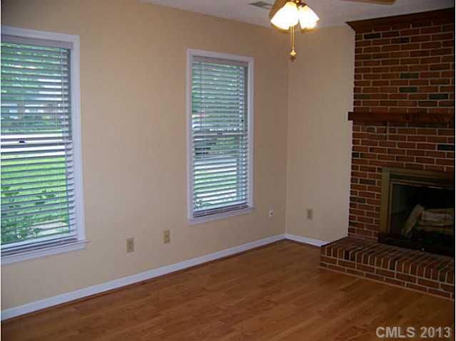 1330 Pinecrest Ave, Charlotte, NC 28205