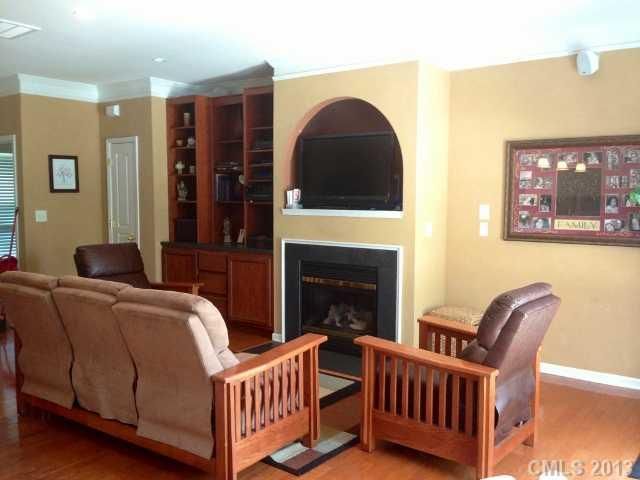 10920 Heritage Green Dr, Cornelius, NC 28031
