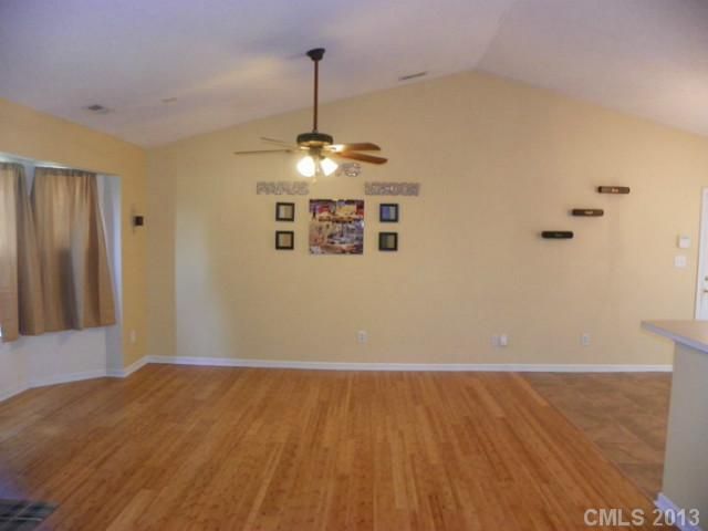 7709 Sullivans Trace Dr, Charlotte, NC 28217
