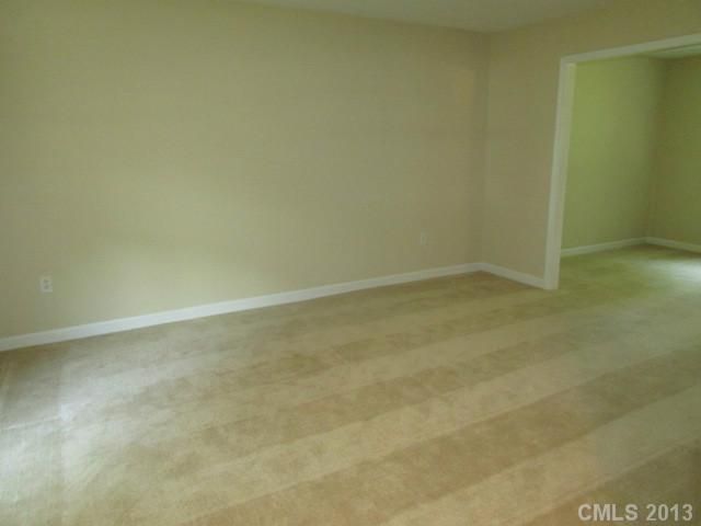 7423 Broken Oak Rd, Charlotte, NC 28226