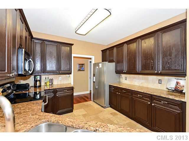 17711 Preston Lake Dr, Cornelius, NC 28031