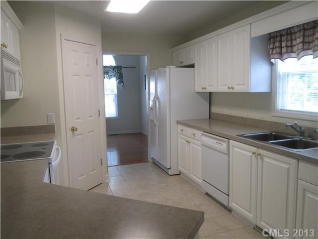3471 Spring Branch Ct, Conover, NC 28613