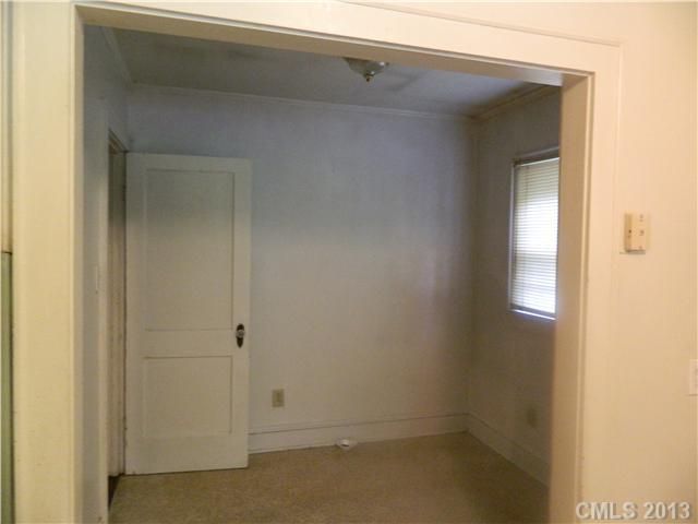 524 Elm St, Statesville, NC 28677