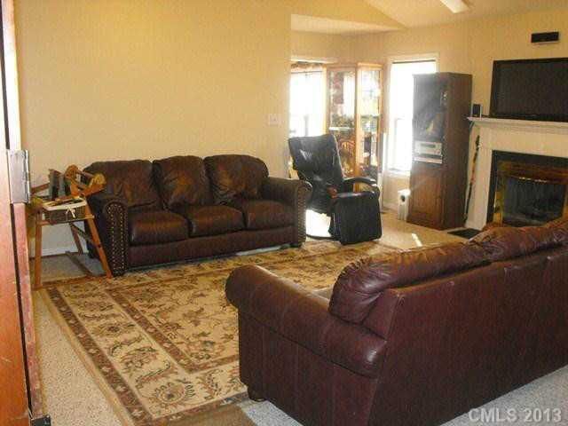 2005 Samantha Dr, Kannapolis, NC 28083