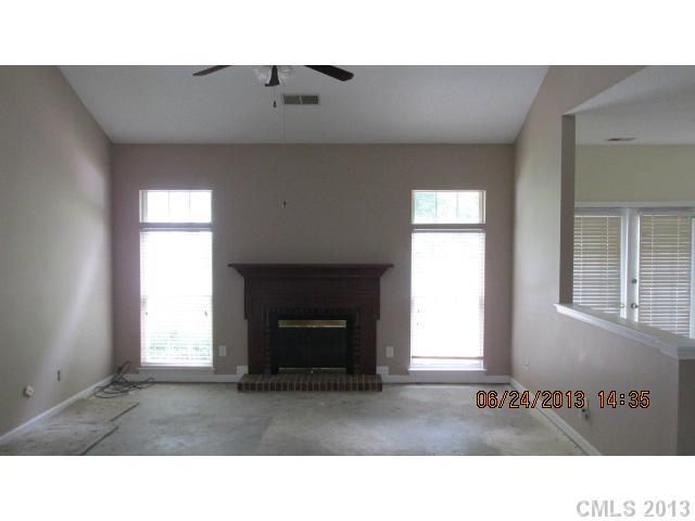 6023 Skyline Dr, Charlotte, NC 28269