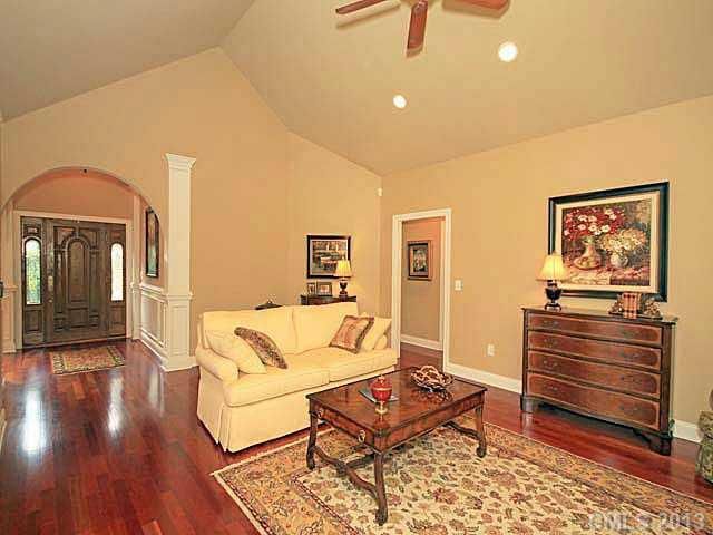 8100 Windsong Rd, Denver, NC 28037