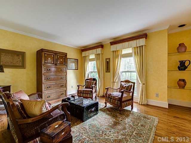 2301 Winterbrooke Dr, Matthews, NC 28105