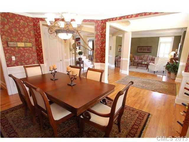 526 Hampshire Hill Rd, Matthews, NC 28105