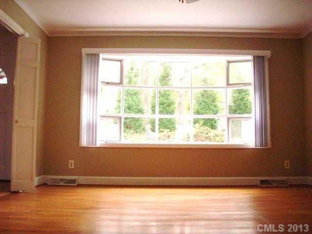6230 Springfield Dr, Charlotte, NC 28212