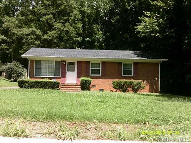 8510 Stonehurst Dr, Charlotte, NC 28214