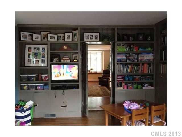 1939 Sterling Rd, Charlotte, NC 28209