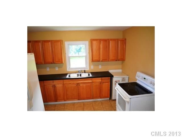 1611 NE 15th St, Hickory, NC 28601