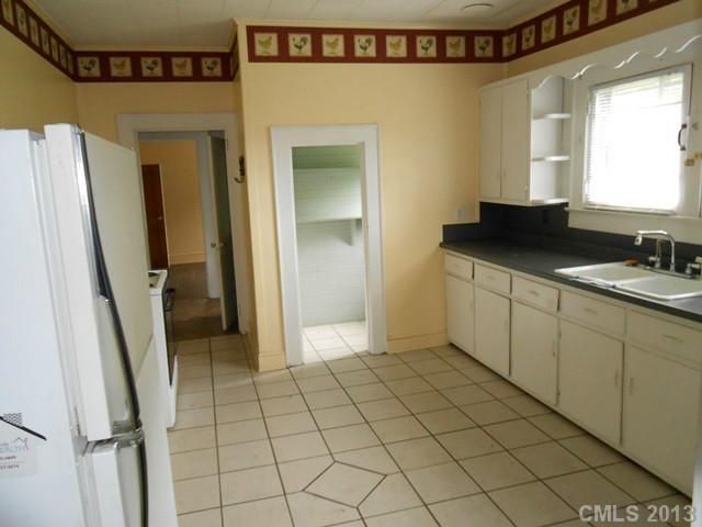 10 W Klutz St, Maiden, NC 28650