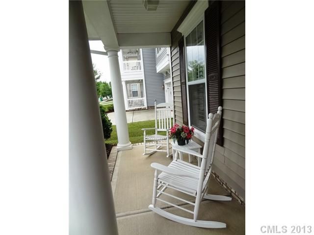 9430 Ridgeforest Dr, Charlotte, NC 28277