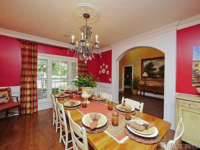 8961 Warwicke Ln, Sherrills Ford, NC 28673