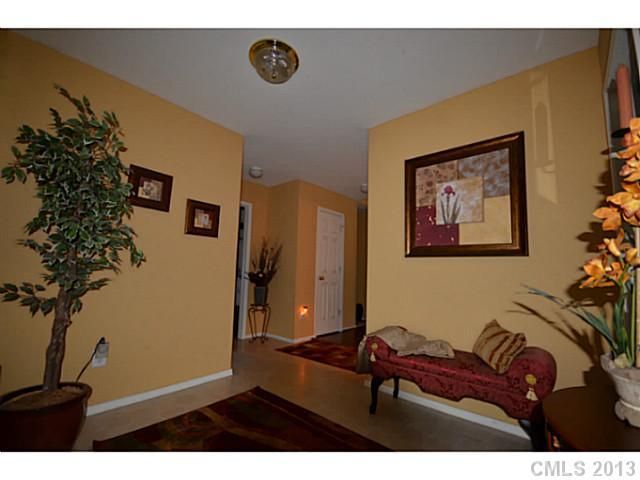 2825 Buckleigh Dr, Charlotte, NC 28215