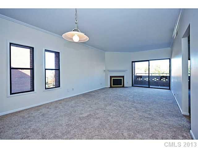 224 N Poplar St #13, Charlotte, NC 28202