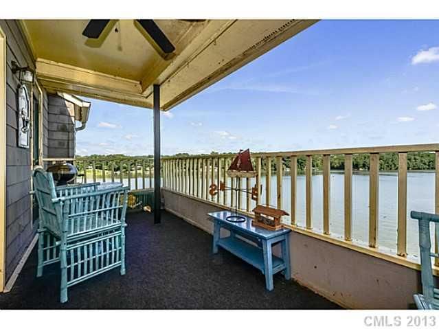 9816 Emerald Point Dr #9, Charlotte, NC 28278