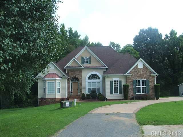 2419 Potter Downs Dr, Waxhaw, NC 28173