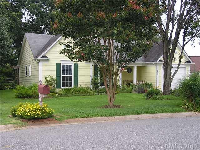 549 Holburn Ct, Concord, NC 28025
